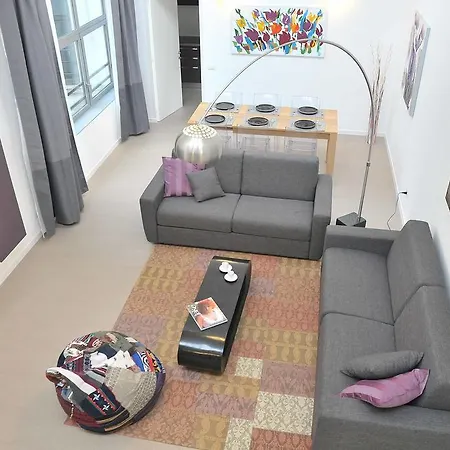 科莫洛夫特公寓酒店 * 科莫